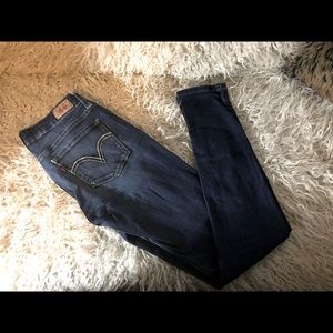 🐬Levi’s Jean leggings🐬